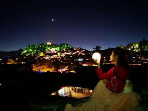 丽江网红打凳子视频,揭秘网红打卡新潮流