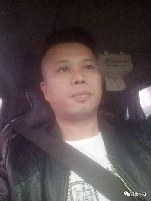 网红黄大哥,网红界的风云人物，揭秘他的爆红之路