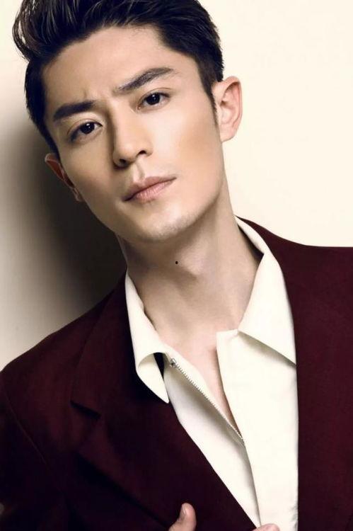 带心的男明星,盘点那些带心男明星的魅力风采